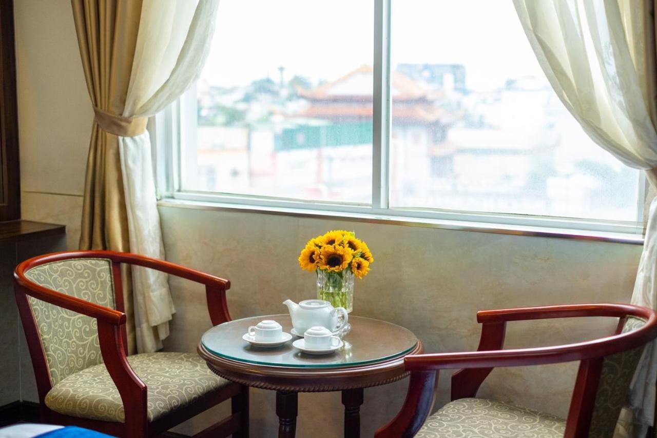 Sandals Hotel Бао Лок Екстериор снимка
